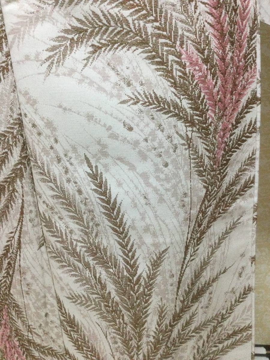 やんやん6922 昭和アンティーク 貴重なマジョリカお召 砂色に　シダの葉　ラメがキラキラ　説明もお読みください。KH.20_画像5