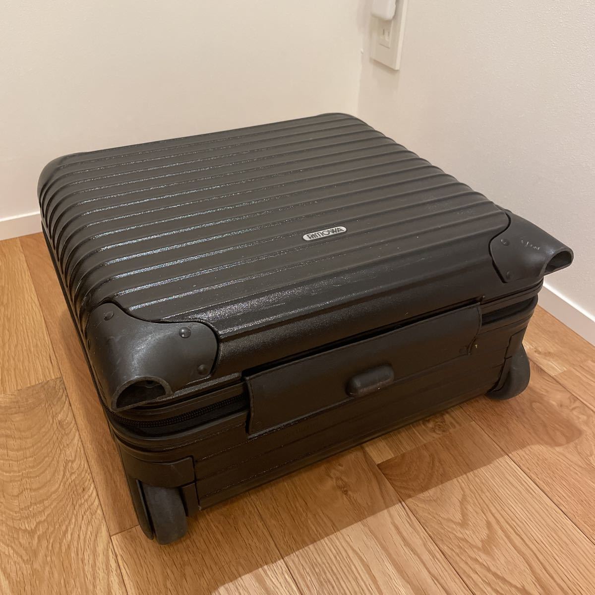 RIMOWA リモワ 851.40 サルサ 2輪 23l - coastalcareeracademy.com