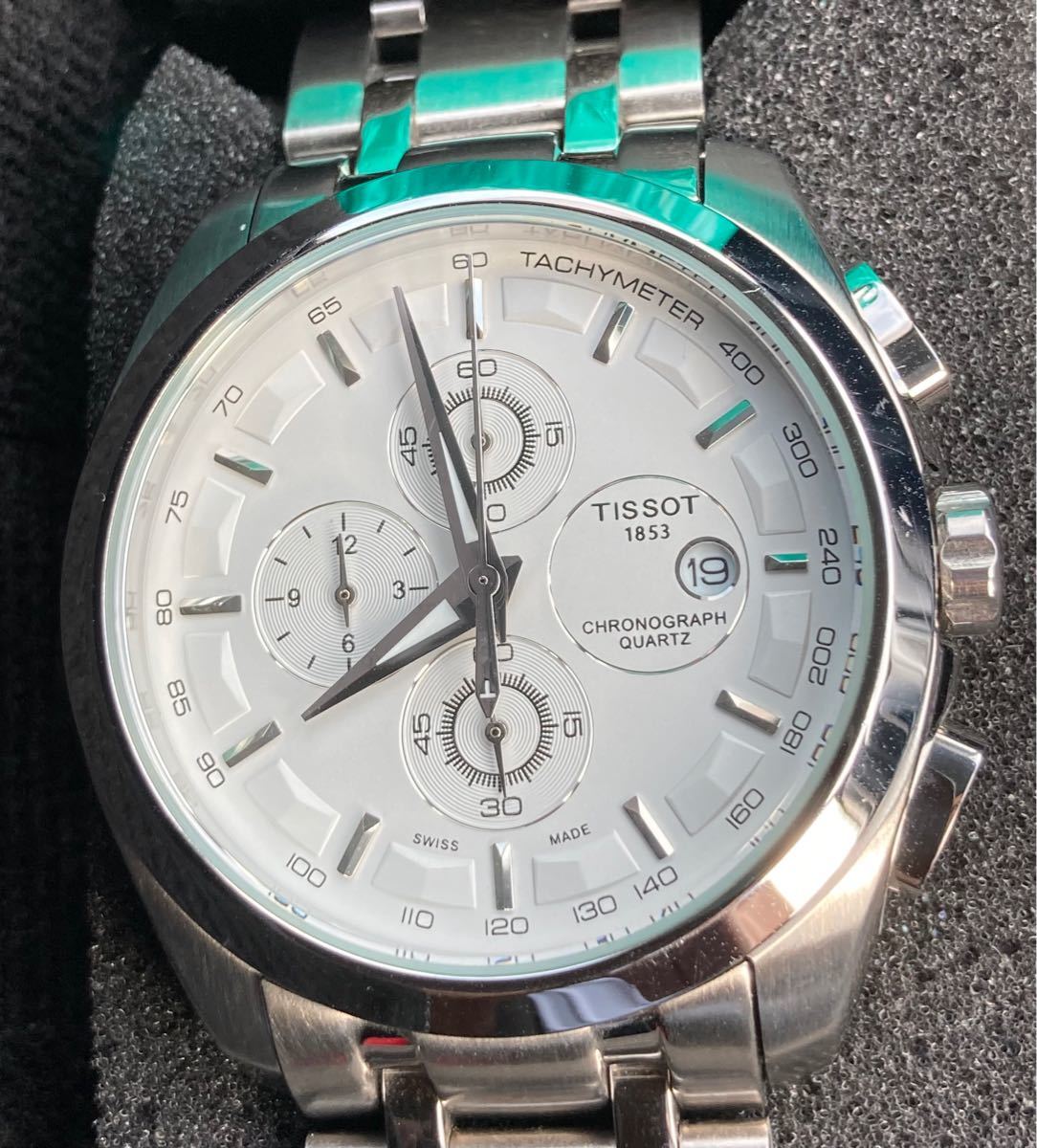 特別価格！tissot  クロノグラフ腕時計　クォーツ式　ホワイト