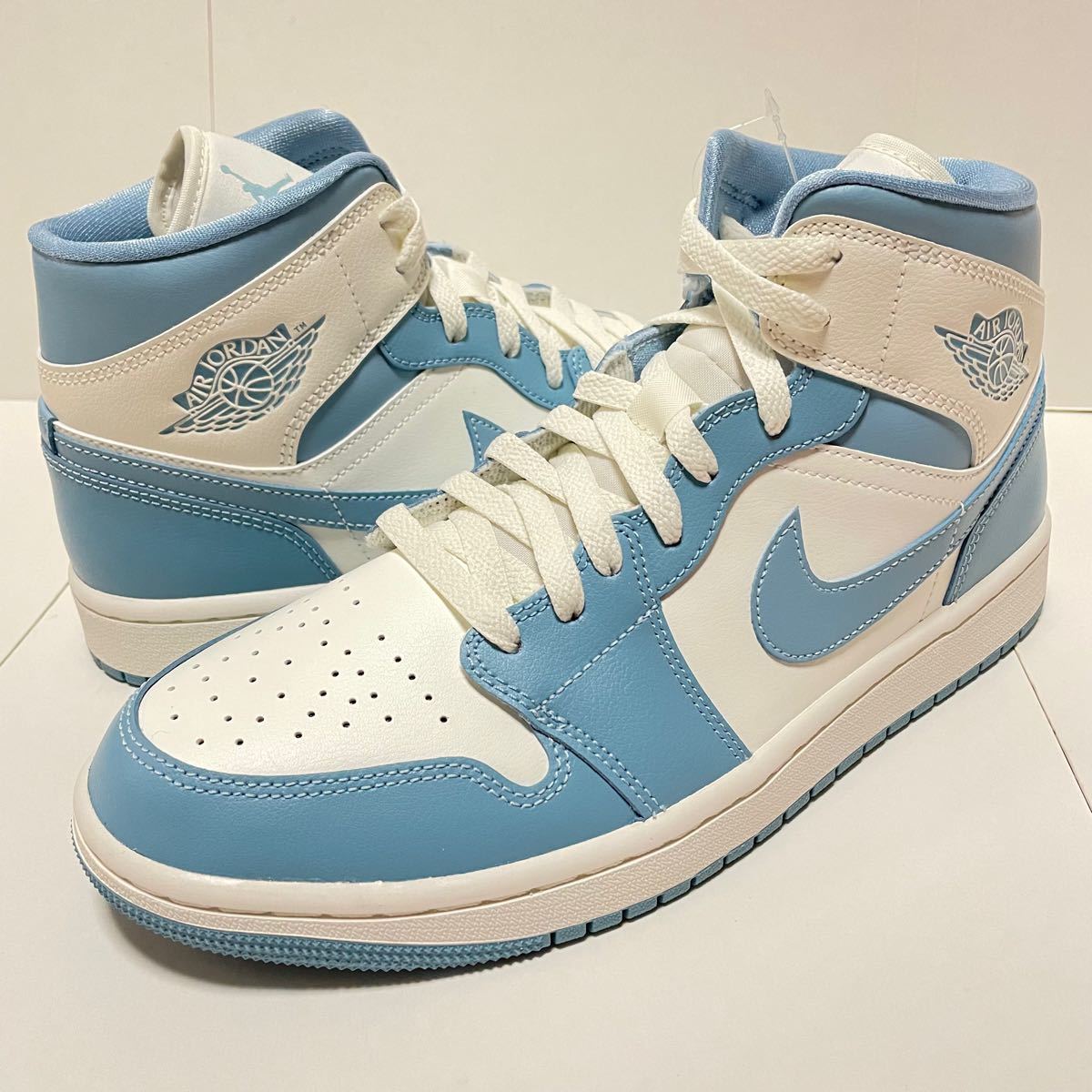 Nike WMNS Air Jordan 1 Mid University Blue ナイキ エアジョーダン1