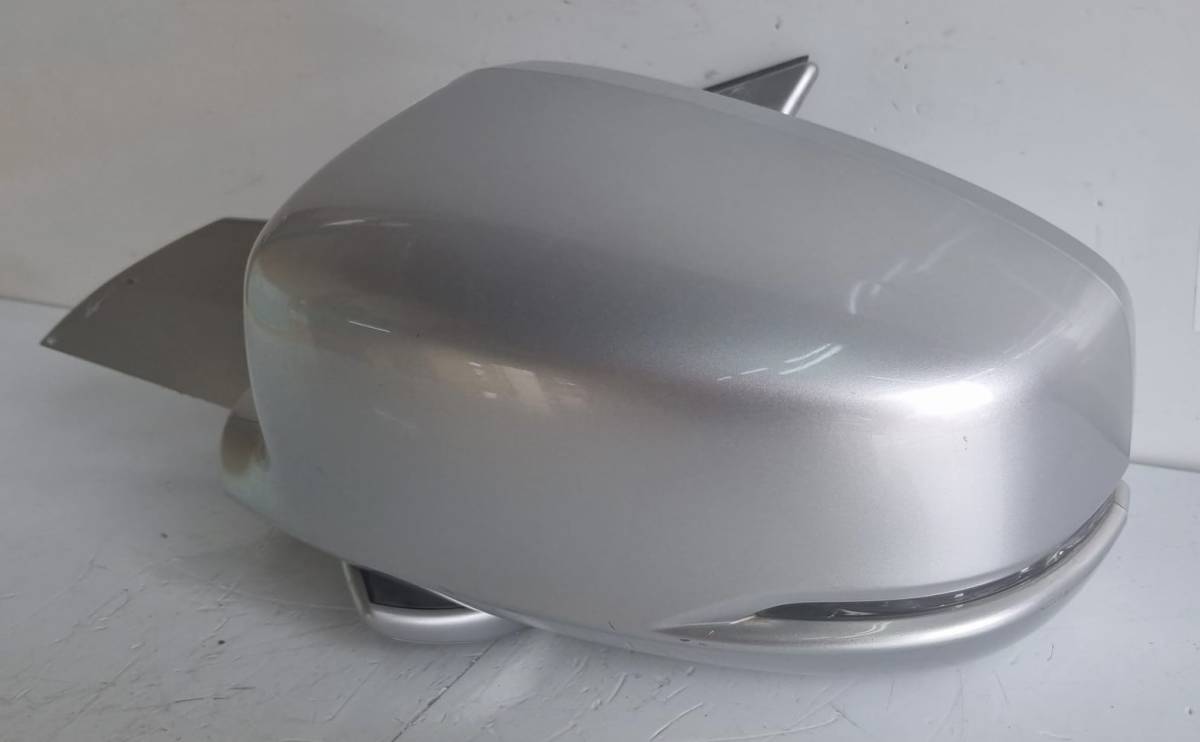  Honda Accord CR6 door mirror left (NH700M silver metallic )