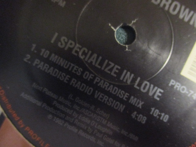 ★ Sharon Brown ： I Specialize In Love 12'' ☆ (( Remix + '82 Original Ver. / 落札5点で送料無料_画像2