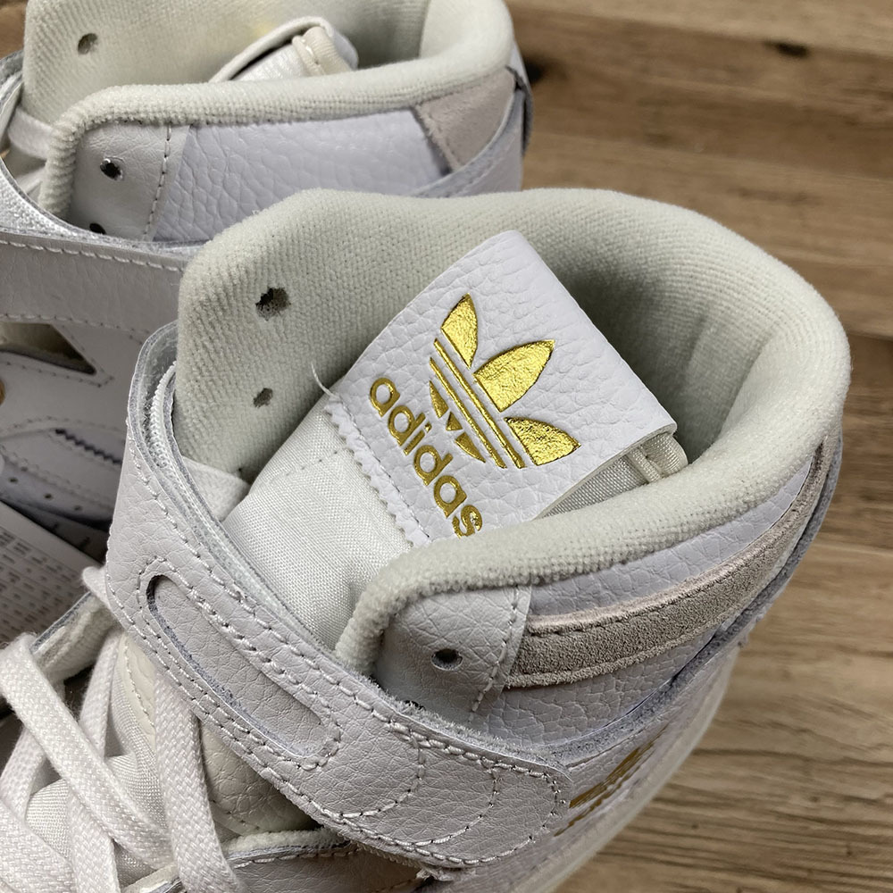 未使用 ADIDAS アディダス フォーラム ハイ FORUM 84 HI 金ロゴ 未使用 ADIDAS アディダス フォーラム ハイ FORUM 84 HI 金ロゴ