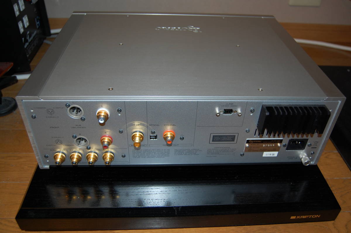ESOTERIC X-01 D2 エソテリック SACD/CD プレーヤー 昨年修理 ESOTERIC X-01 D2 エソテリック SACD/CD プレーヤー 昨年修理