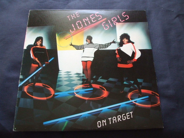 LP The Jones Girls - On Target (1983)_画像1