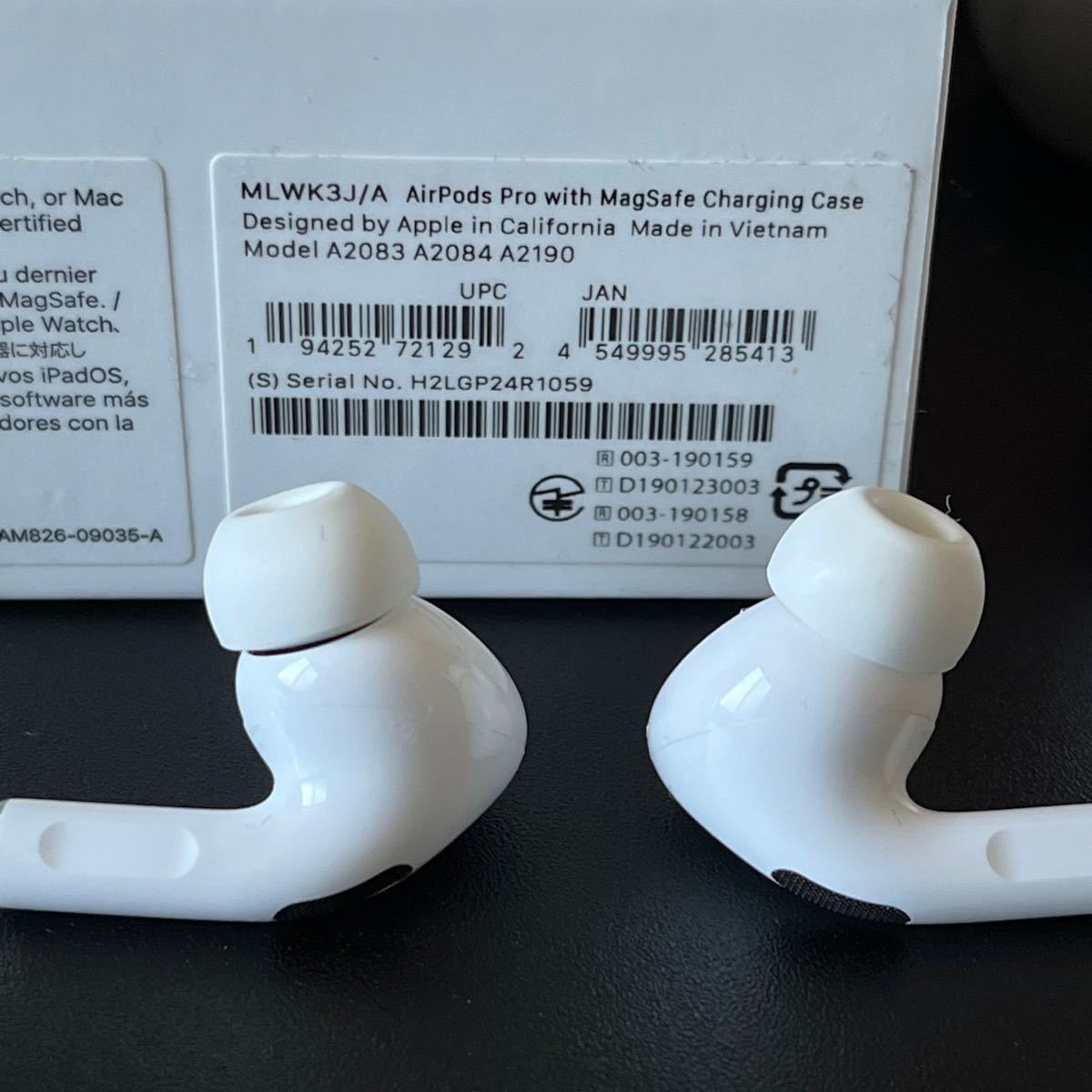 れています Apple MLWK3J/AエアポッズプロMagSafe充電ケース付 の通販
