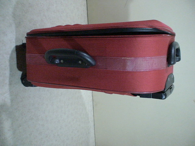 B88　PARTNER　赤　スーツケース　キャリケース　旅行用　ビジネストラベルバック_画像4