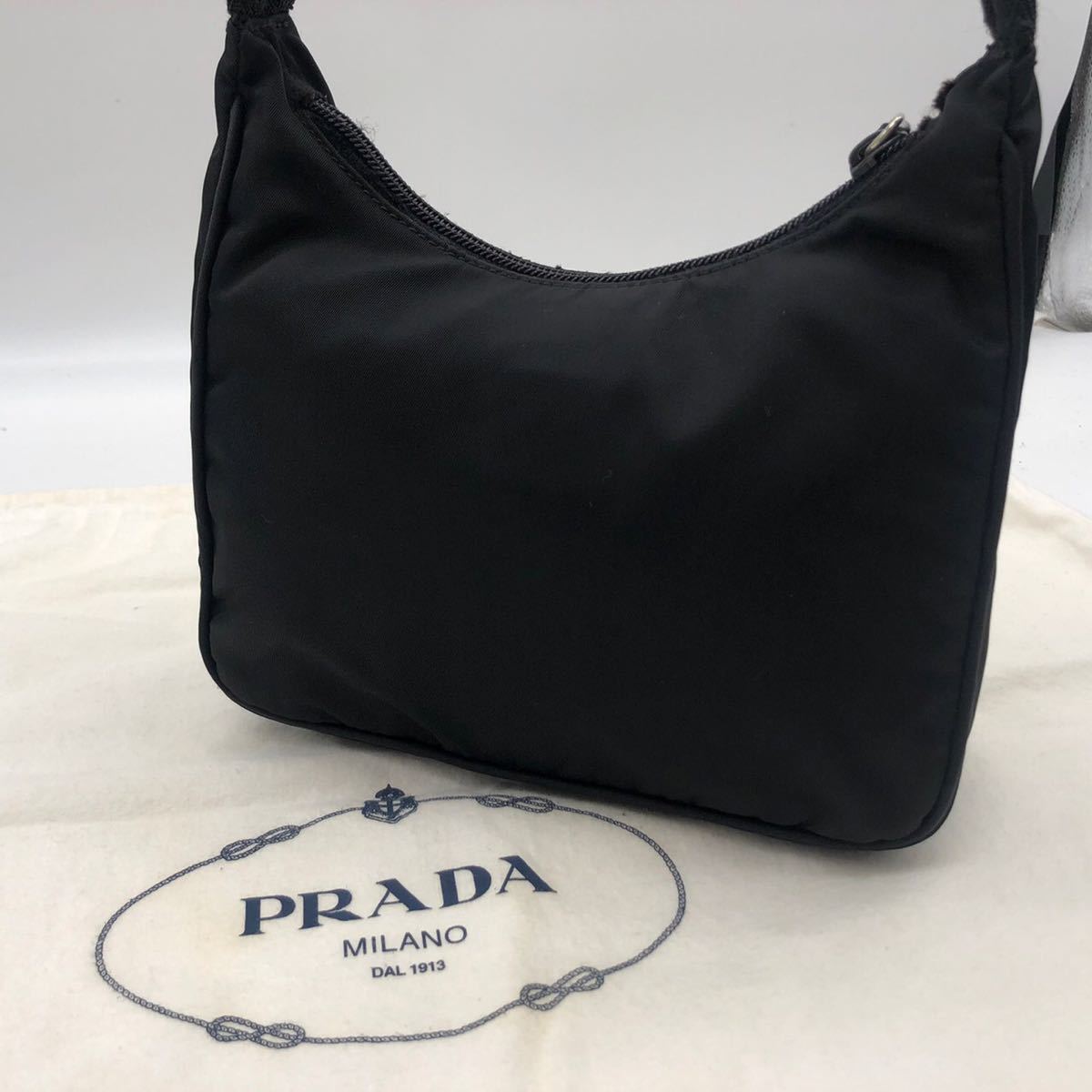 ○極美品 ○現行モデル ○人気ミニPRADA プラダ アクセサリーポーチ