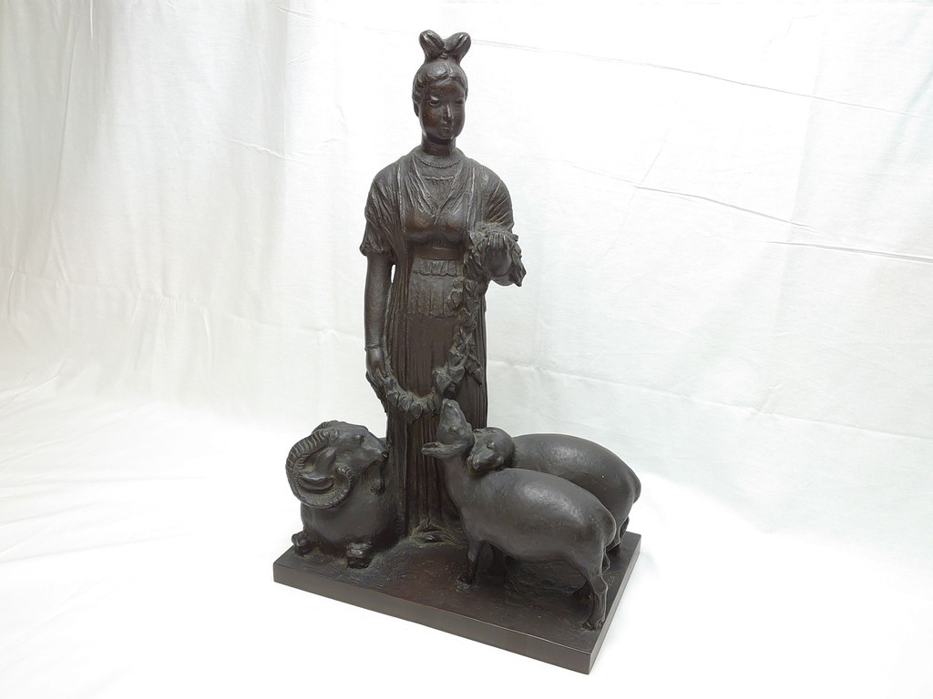 R-062376　TAKEZO　新海竹蔵　ブロンズ　穏やかな表情の女性と羊の置物(置き物、近代彫刻)(R-062376)