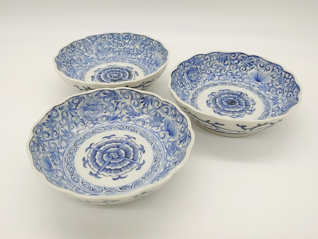 R-062103 幕末期 伊万里焼 染付 線描き 花唐草文 5寸 約15.5cm 深皿3枚