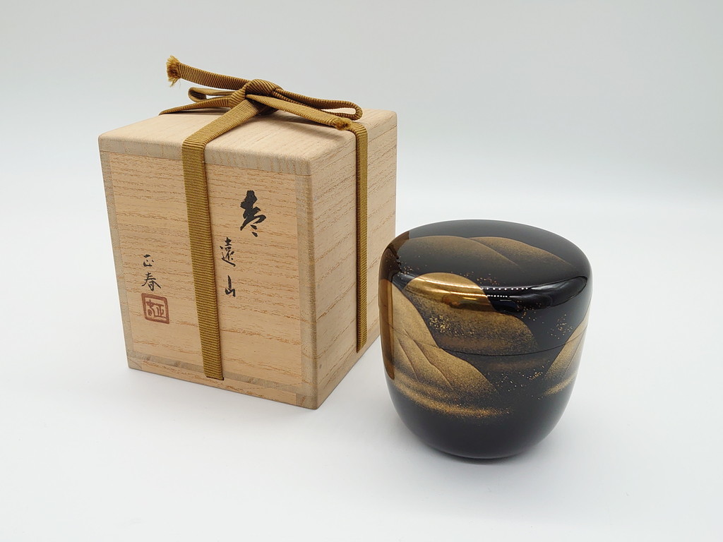 R-062468　輪島塗　正春作　蒔絵　遠山　美しく気品の高い棗(茶道具、茶入、茶筒、木製、共箱付き)(R-062468)_画像1