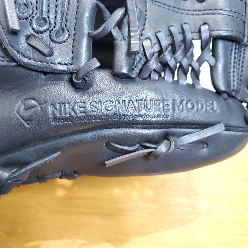 NIKE 松坂大輔モデル M18 シグネチャー ナイキ 一般用大人サイズ NIKE 松坂大輔モデル M18 シグネチャー ナイキ 一般用大人サイズ