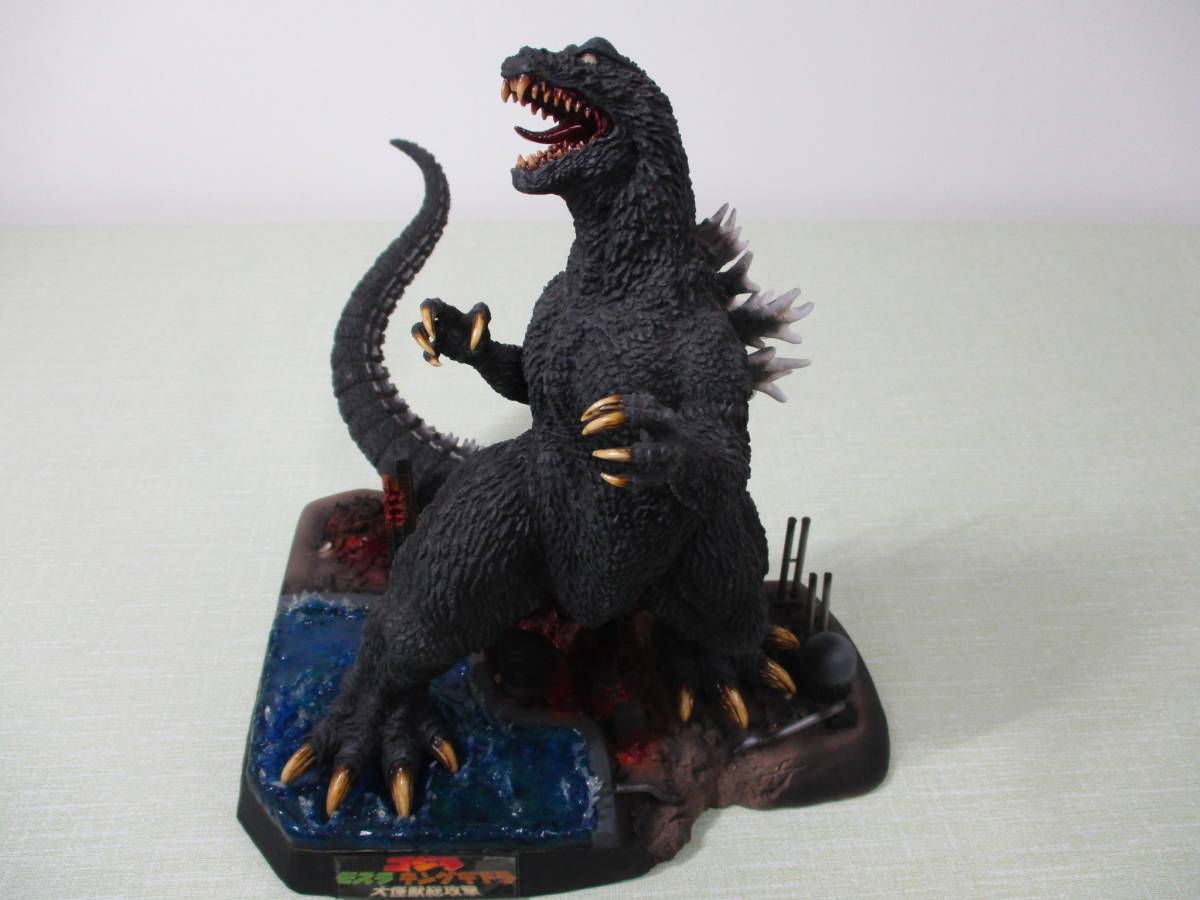 総進撃ゴジラレジンキット完成品です。 Yahoo!オークション - 酒井ゆうじゴジラ2001総攻撃ゴジラレジン