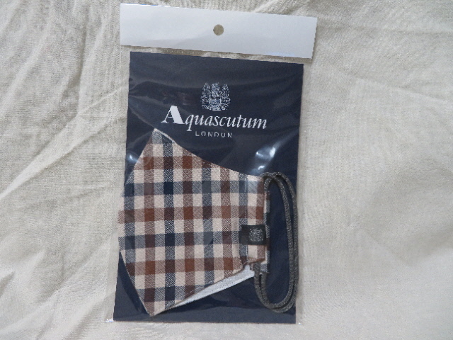絶品 アクアスキュータム aquascutum マスク 美品!Aquascutum アクアスキュータム カーディガン クラブチェック