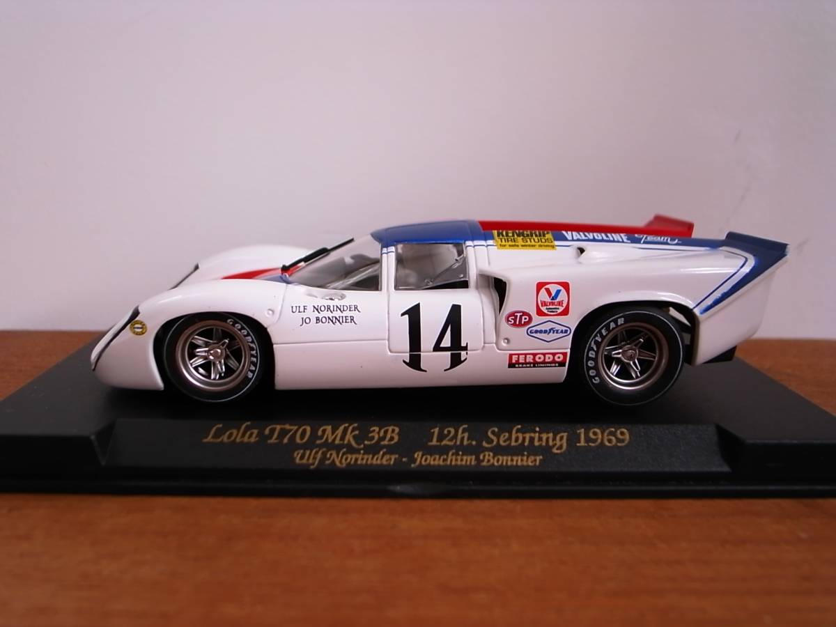 車体 1/32 FLY LOLA T70 MK3B 12h. Sebring 1969