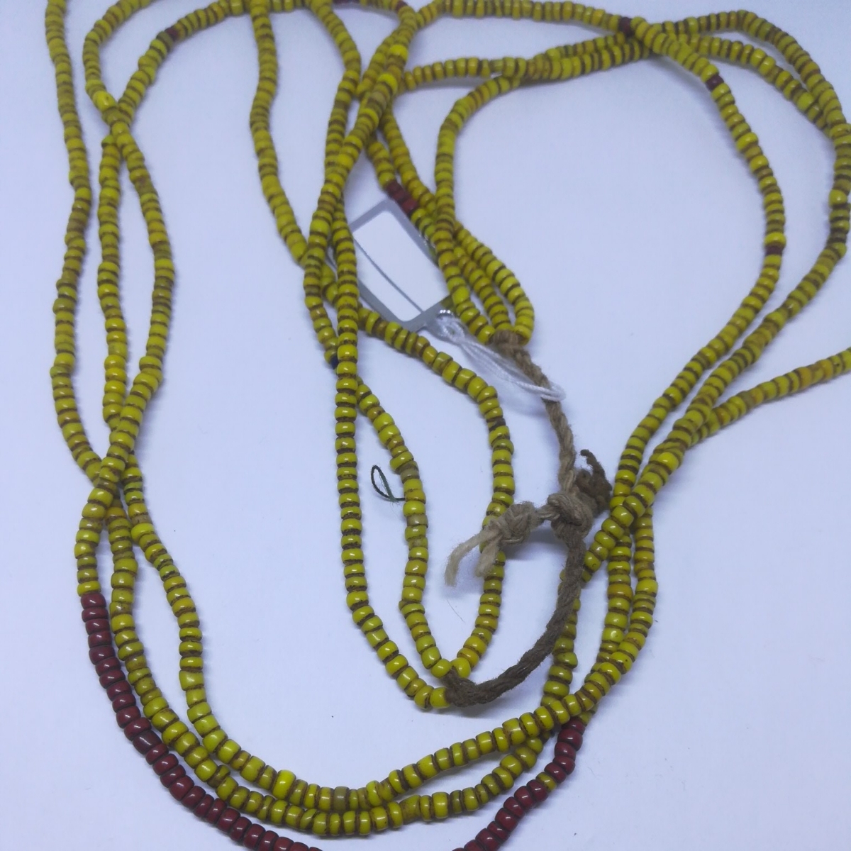  Myanma Bill managa group ka chin antique 3 ream glass beads necklace 50 year and more front. goods yellow color + red antique antique 70cmX3 ream beads 3mm regular price Y9800
