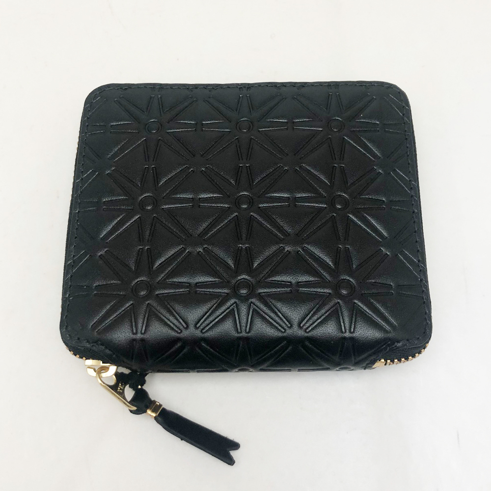 税込】 LOGO HUGE コムデギャルソン 新品 ロゴ サイフ GARCONS des COMME Wallet ブラック 黒 SA2100HL ウォレット 財布 ジップ 二つ折り 財布 コムデギャルソン ドット型押し ラウンドファスナーウォレット SA2100NE