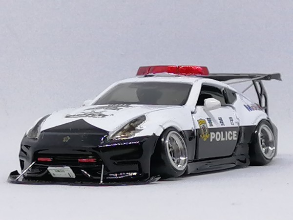 1/57 トミカ Nissan FAIRLADY Z NISMO POLICE CAR 改 アルミ 深リム ローダウン Z34 パトカー カスタム フロント・リアGTウイング 改造