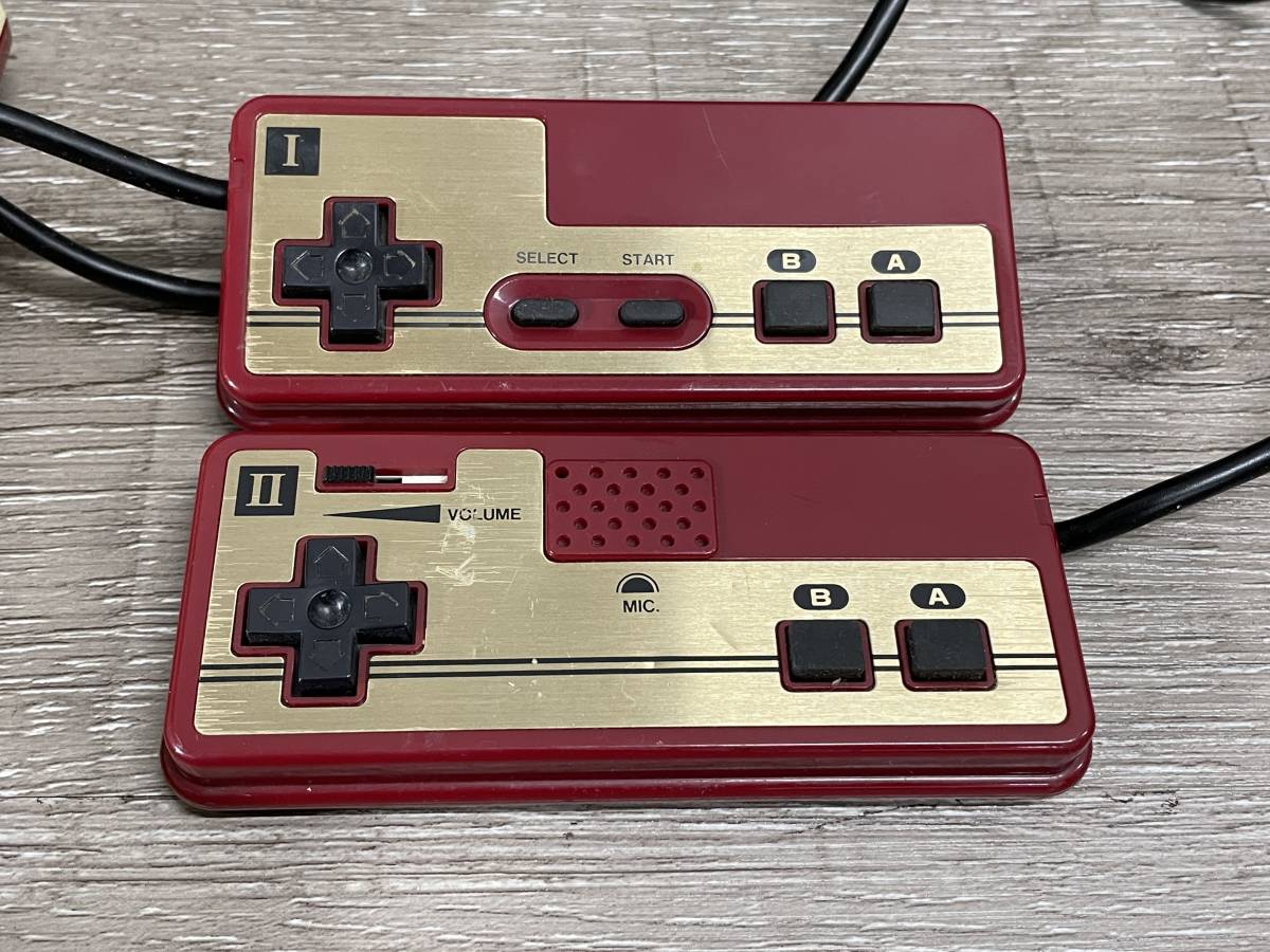 新作入荷!!】 任天堂 ファミリーコンピュータ ファミコン 四角ボタン