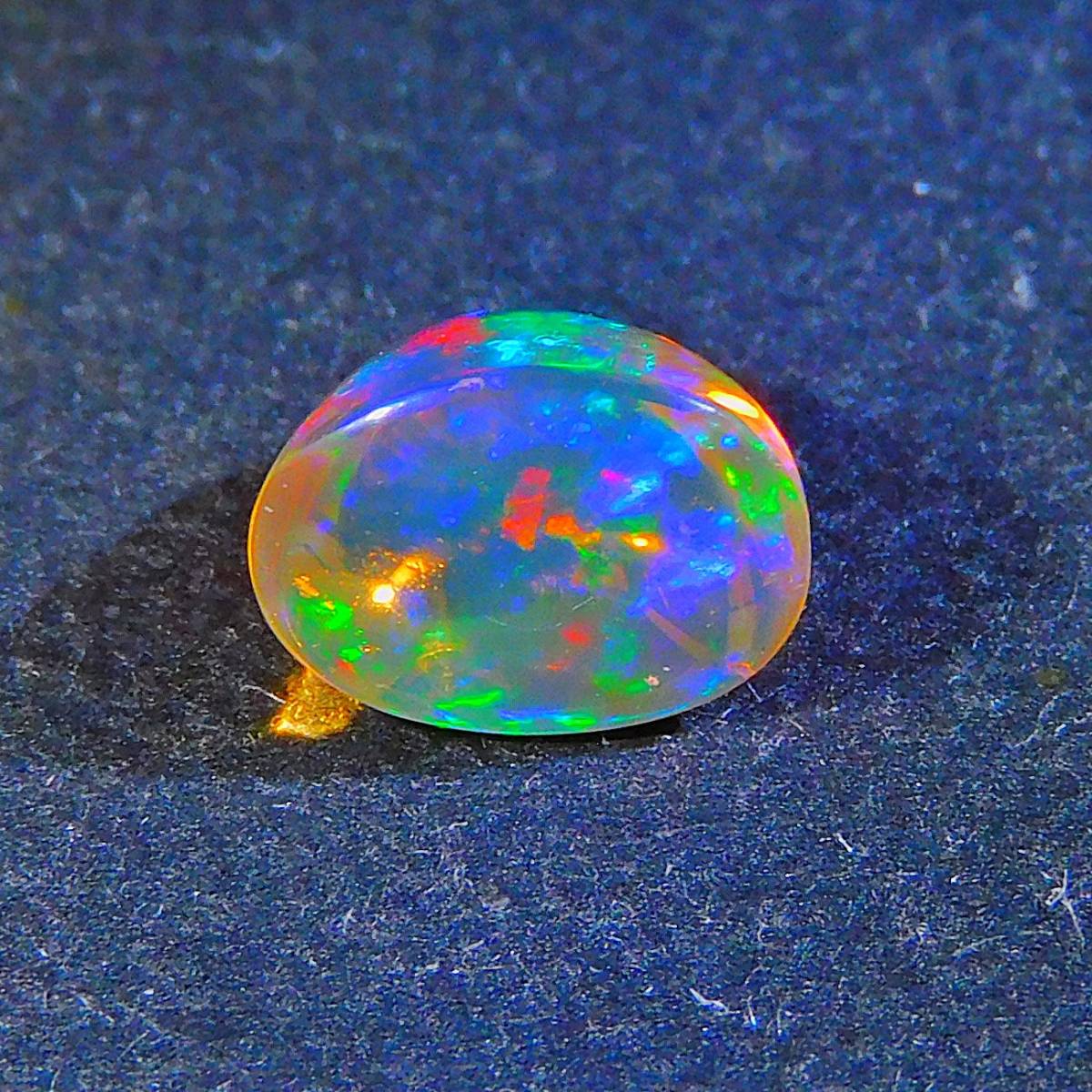 遊色抜群！！◆天然ファイヤーオパール 0.86ct◆ Fire Opal 遊色 裸石 ジュエリー　_画像6