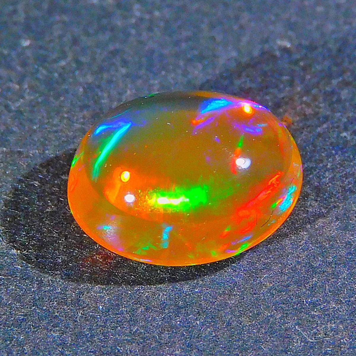 遊色抜群！！◆天然ファイヤーオパール 2.04ct◆ Fire Opal 遊色 裸石 ジュエリー　_画像3