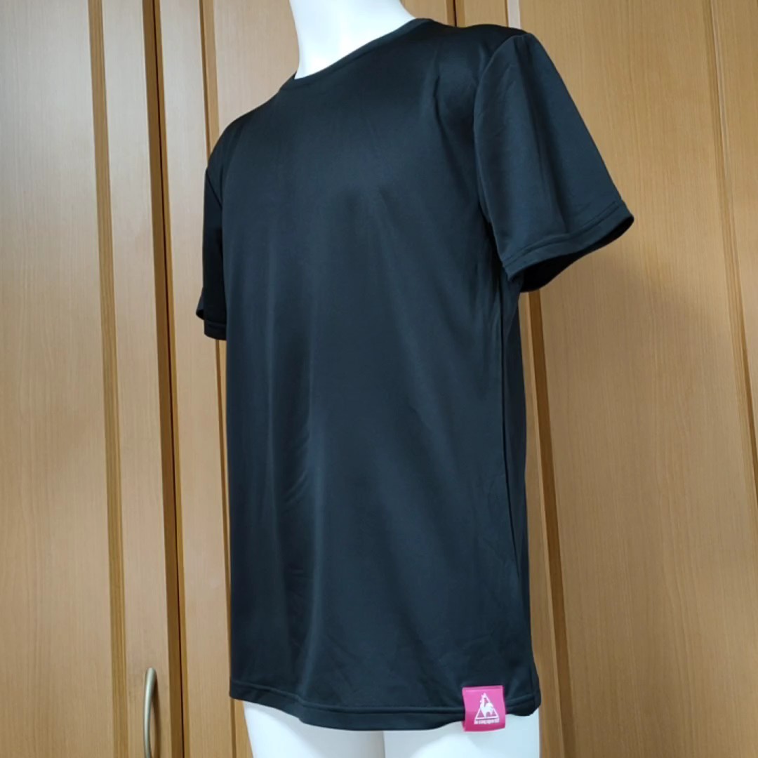 ルコック半袖TシャツS 黒 吸汗速乾ポリエステル ピンクle coq sportifネームが目を引きます♪ ルコックスポルティフ