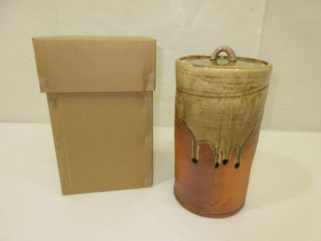 [ manner ..] [ new goods ] Shigaraki .* west tail . boat work * bead ro. small tea ceremony water jar paper box 