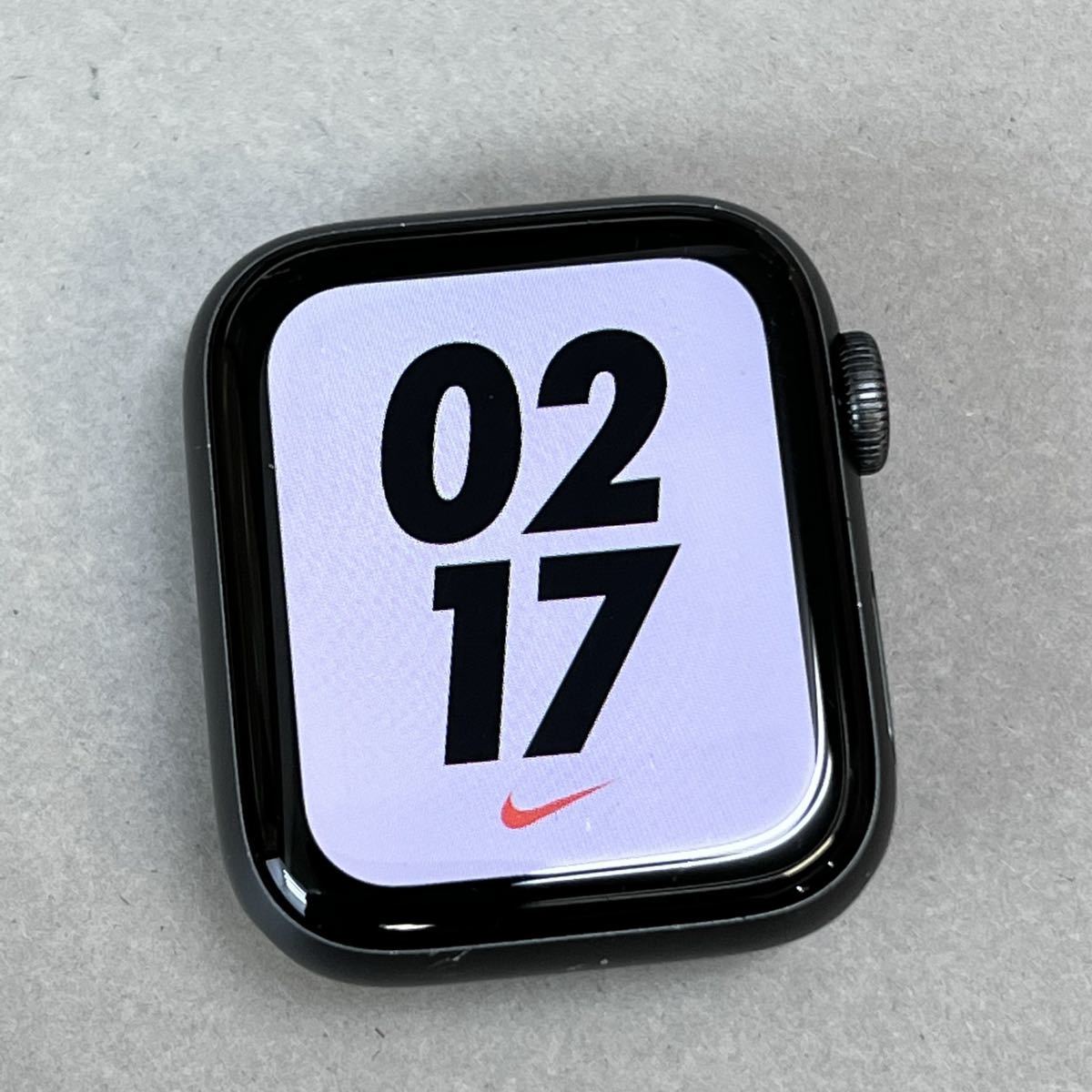 ファッションなデザイン YW14 GPSモデル Apple SE Watch 44mm Series4
