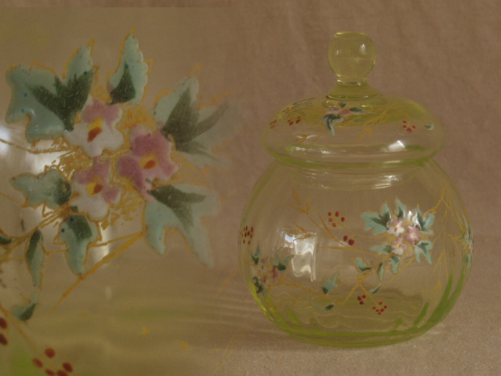 1920年代 ルグラ Legras ウランガラス エナメル彩色小瓶13ｃｍ シュガーポット 西洋アンティーク