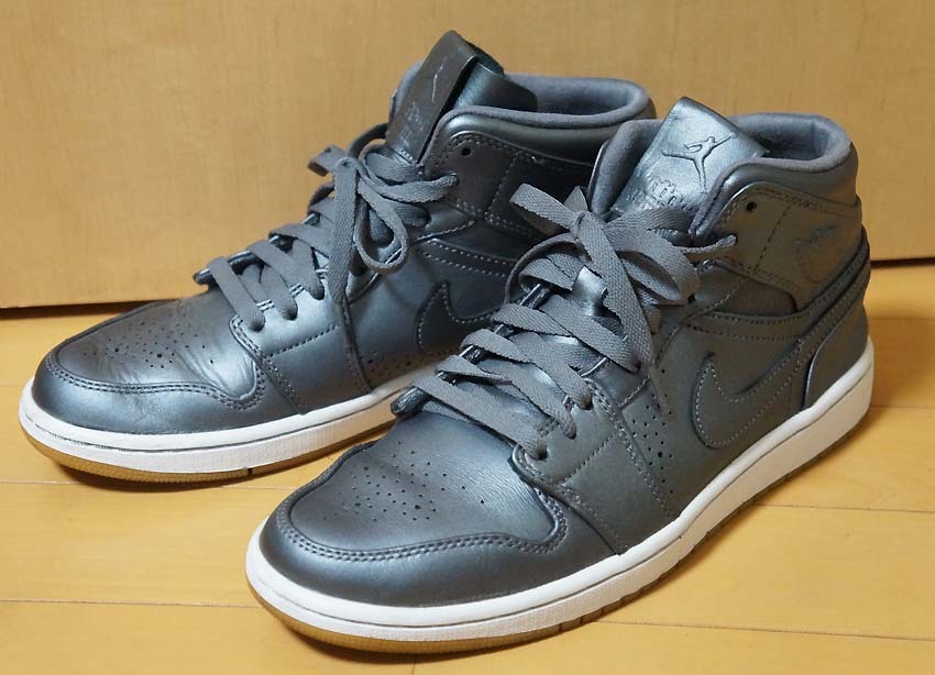 ☆ナイキ エアジョーダン1 ミッド ヌーヴォー クールグレー Retro Mid