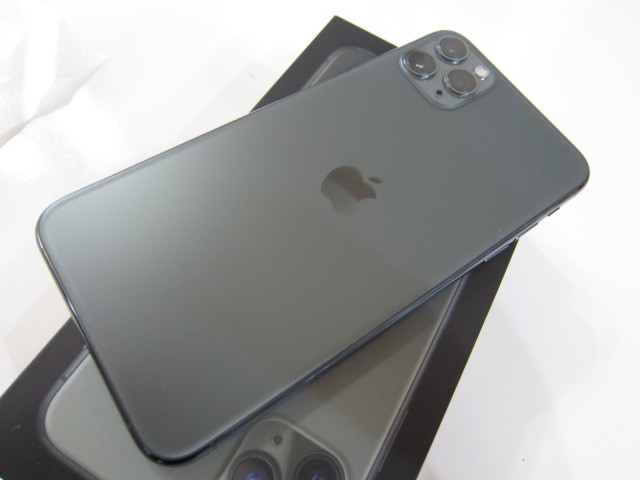 極美品 iPhone 11 Pro MAX 64GB グリーン SIMフリー バッテリー92