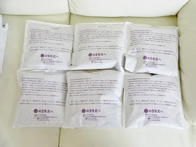 614☆調湿木炭 出雲屋炭八 4L×4個＋1L×14個 計30L 未使用/箱は開封済み_画像7