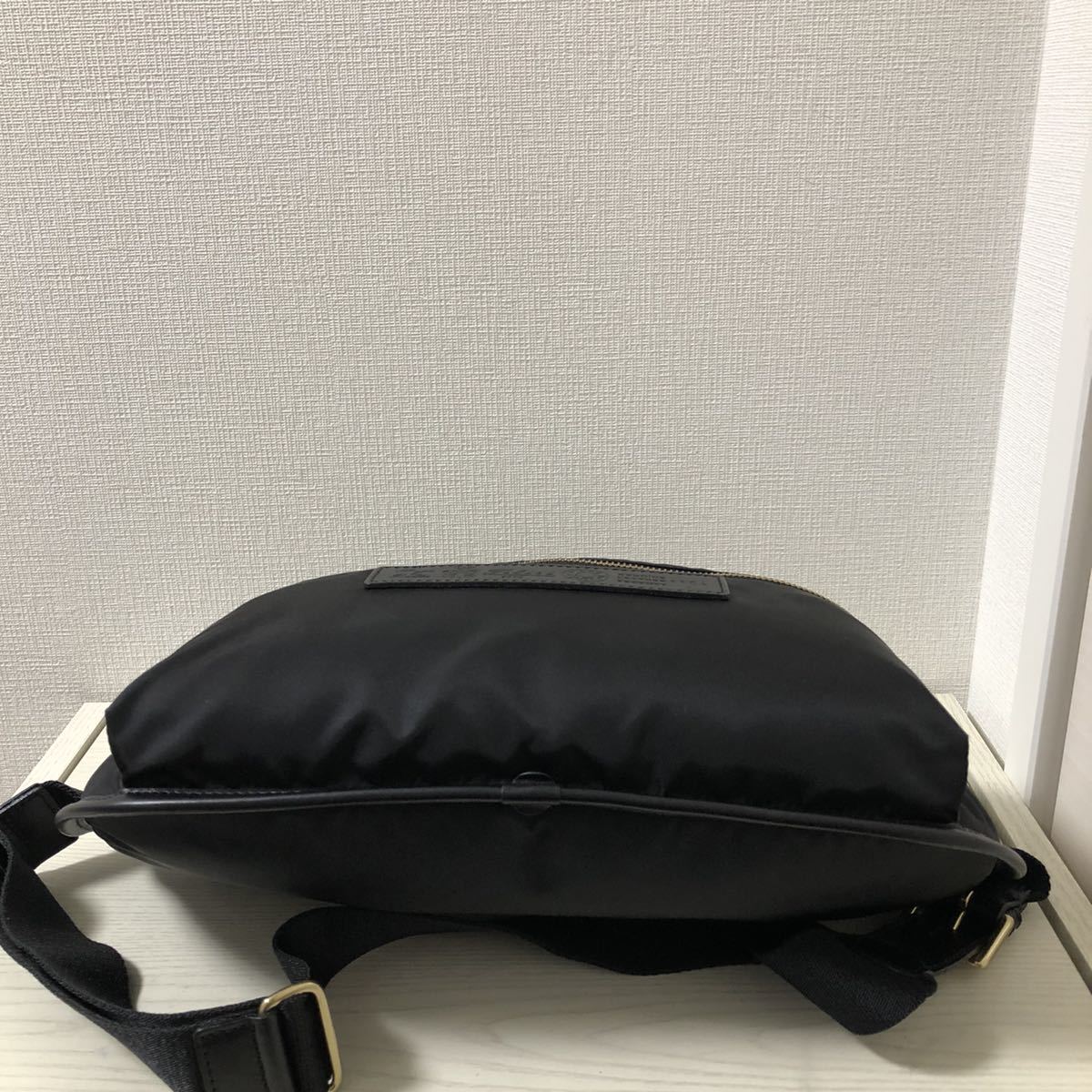 値下げ】【新品】定価46,200 フェリージ felisi ボディバッグ ナイロン