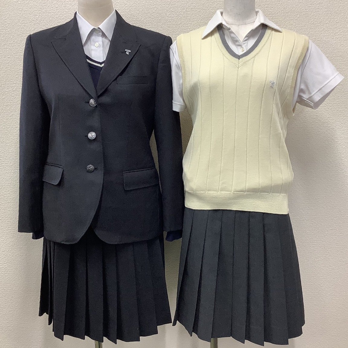 (Y)I873(中古) 山形県 東海大学山形高校 旧制服 7点セット /校章/M/L/W63/ブレザー/セーター/ベスト/ブラウス/スカート/制服/私立/卒業生品_画像1