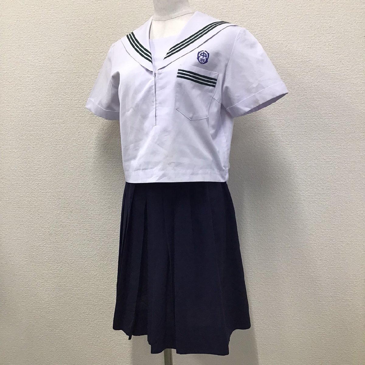 O560 (中古) 兵庫県 姫路市立 飾磨西中学校 セーラー服 上下 O560 (中古) 兵庫県 姫路市立 飾磨西中学校 セーラー服 上下