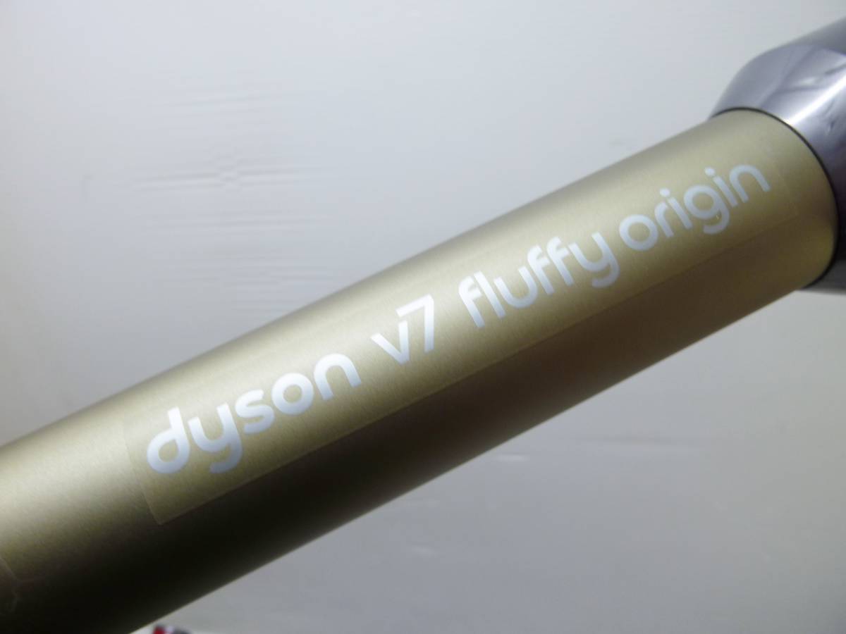 CNt 美品 dyson/ダイソン V7 fluffy origin SV コードレス