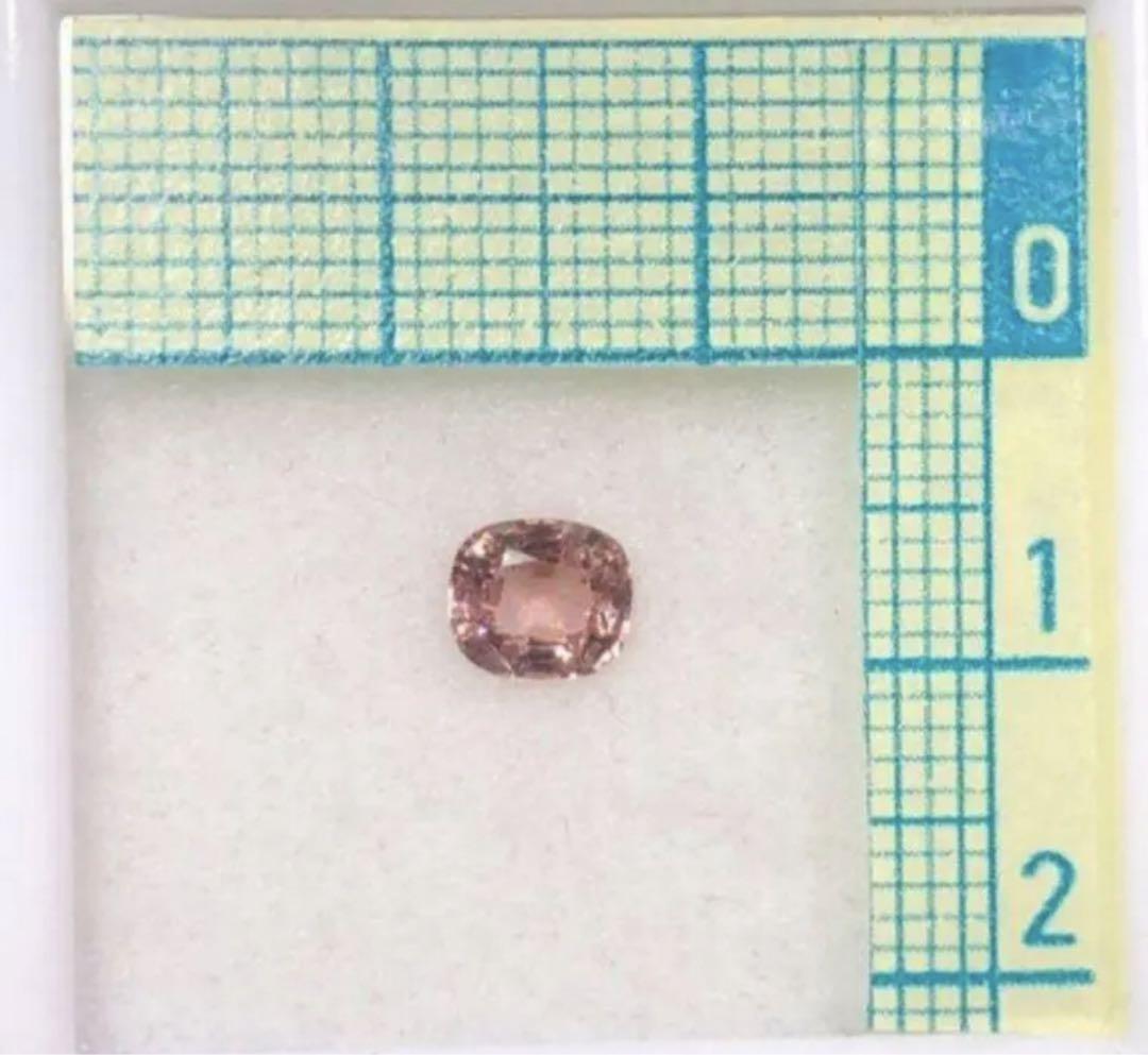 特価セール】スピネル 0.86ct 天然石 ルース