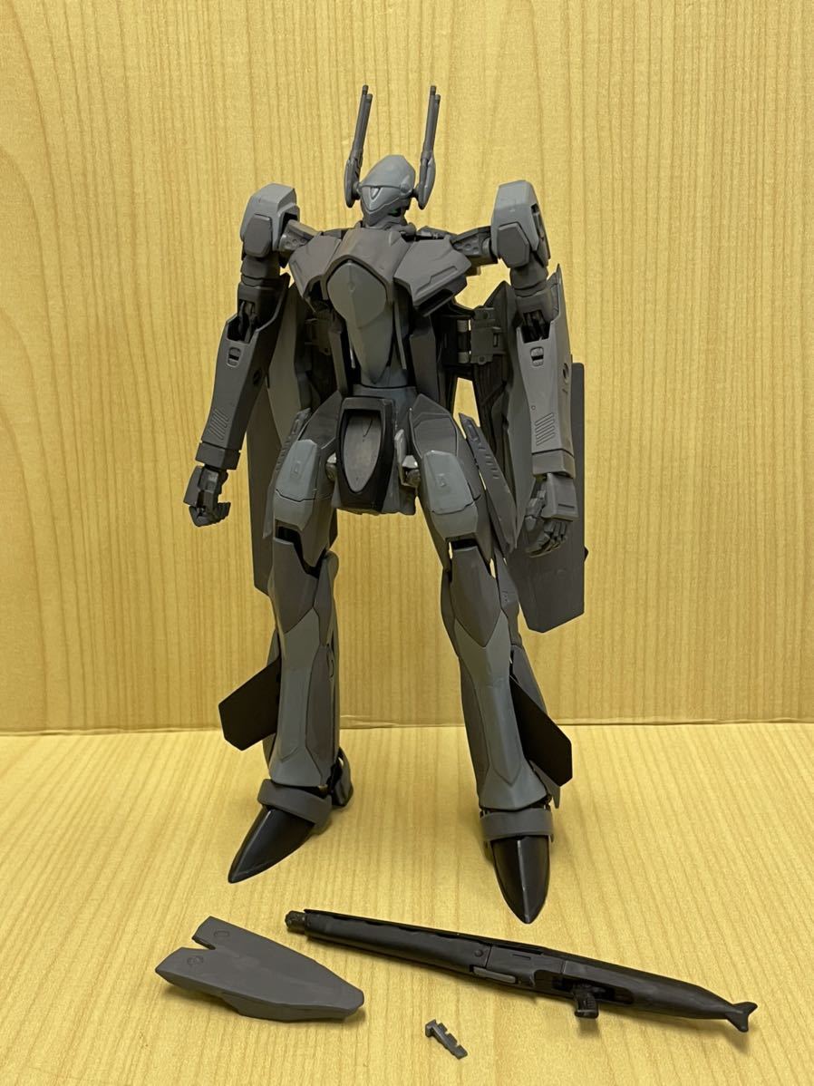 プラモデル マクロスF 1/72 VF-25S メサイアバルキリー 塗装完成品