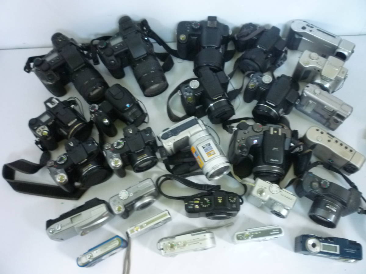 40928-1 ジャンク　大量　26個　デジタルカメラ 一眼レフカメラ　OLYMPUS CANON Panasonic FUJIFILM など デジカメ _画像2