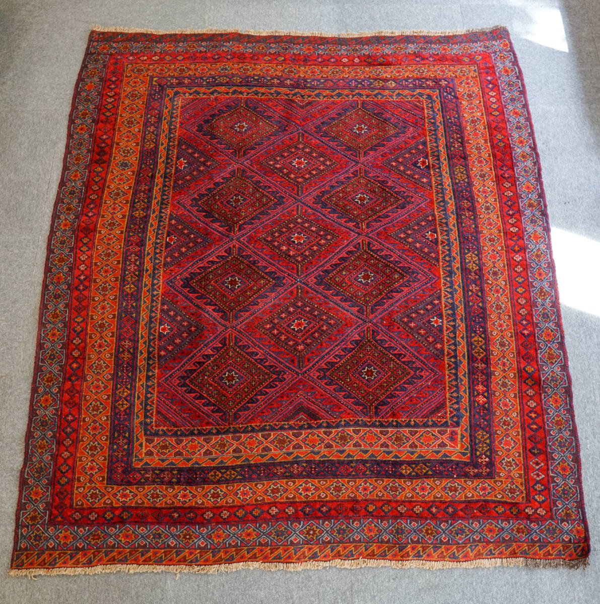 アフガニスタン　マシュワニキリム 手織り絨毯　size:186cm×160cm リビングラグ