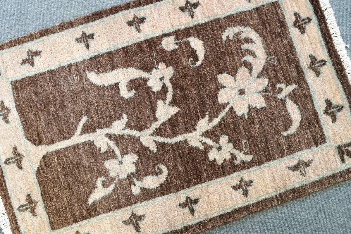パキスタン ガズニウール size:94×60cm 手織り絨毯 玄関マット