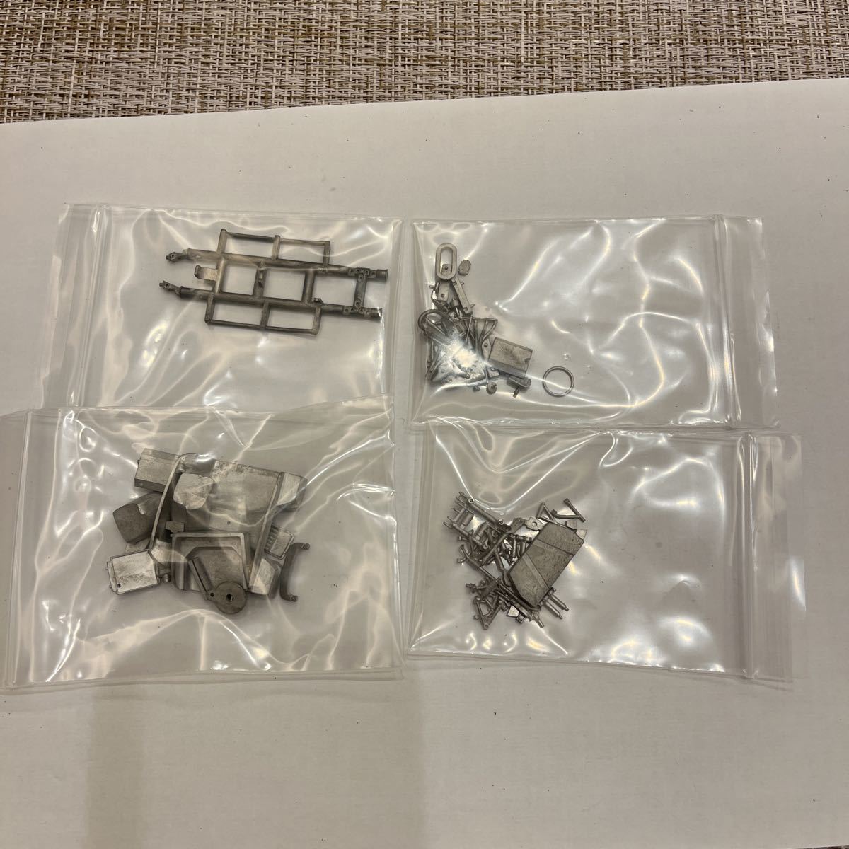 メイクアップ製1/43メタルキット シェルビーコブラ427 3