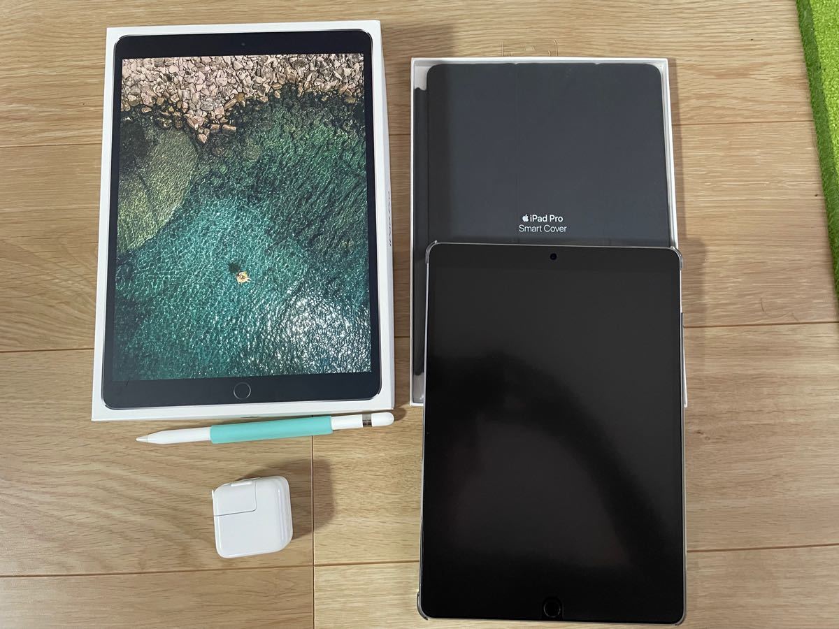 ☆新品・純正品☆iPad Pro(10.5)スマートカバー(チャコールグレー