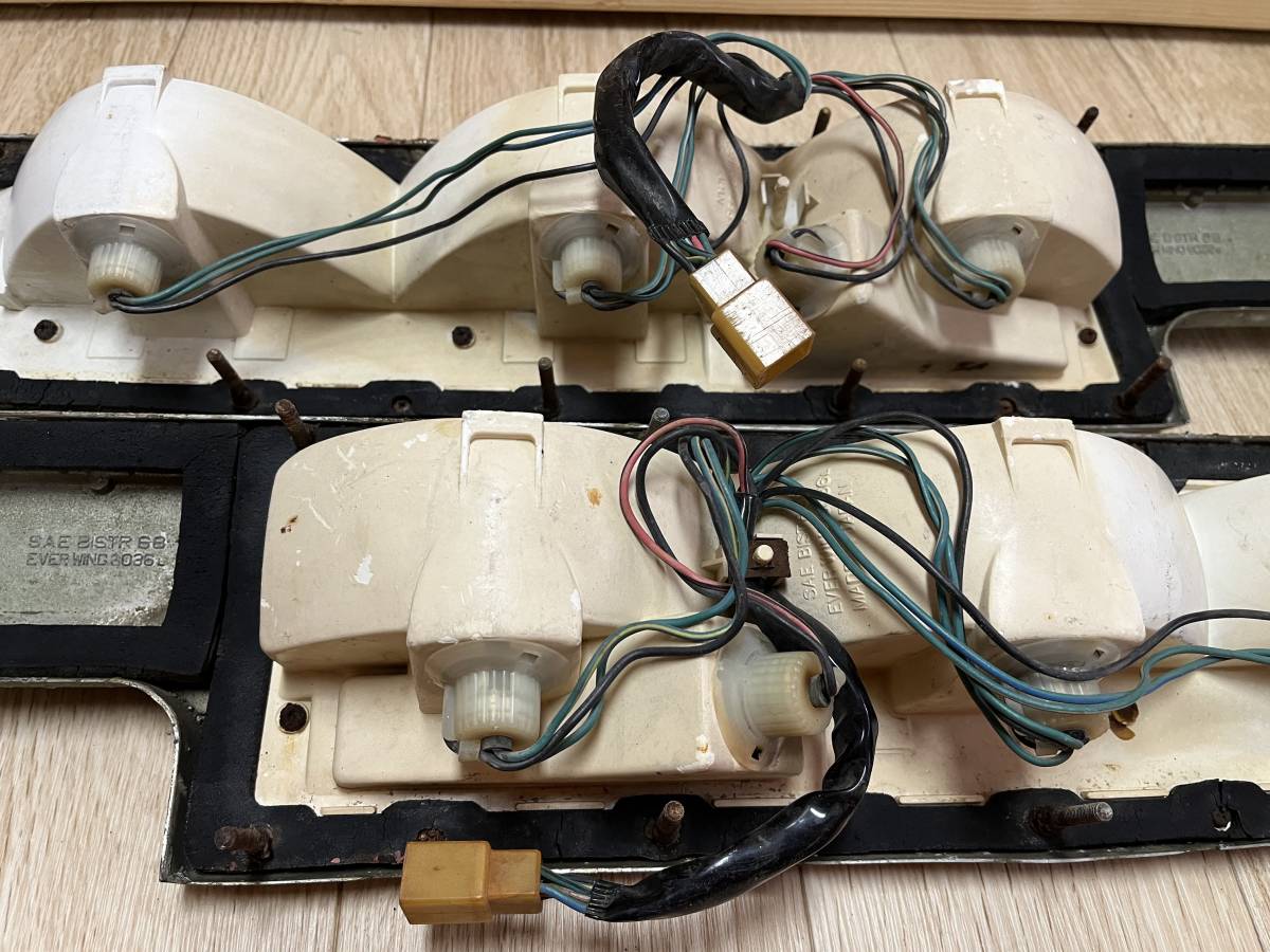 日産 NISSAN 510 ブルーバード SSS 純正オプション 流れるテール