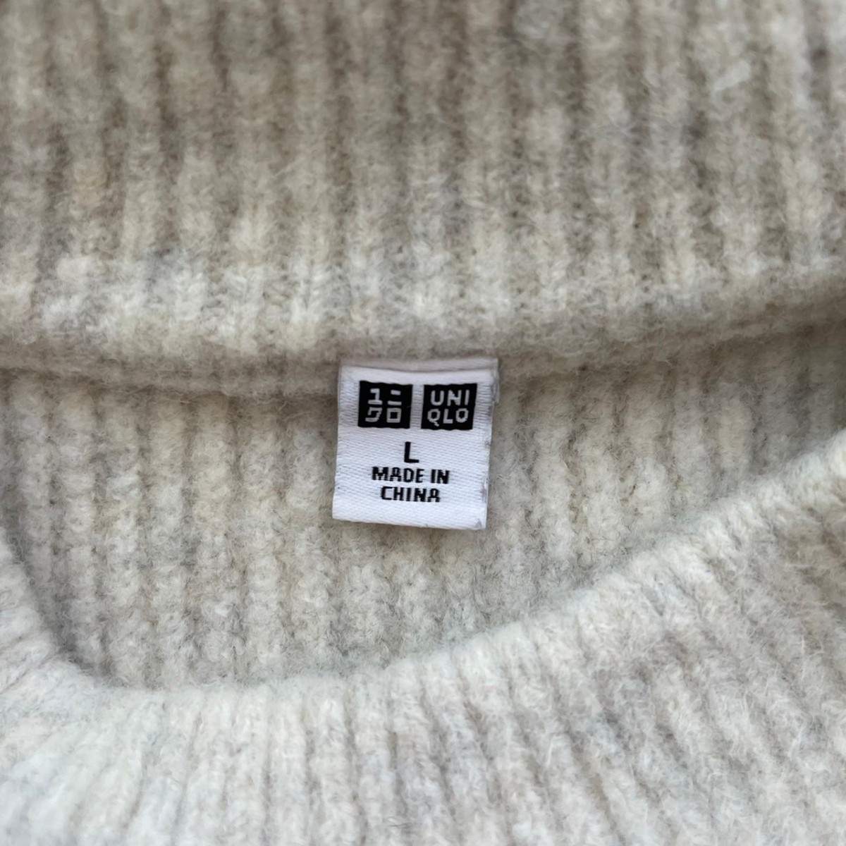 【美品】UNIQLO/ユニクロ　クルーネックセーター　ニット　長袖　カジュアル　ナチュラル　綺麗目　大人　グレー　ワンカラー