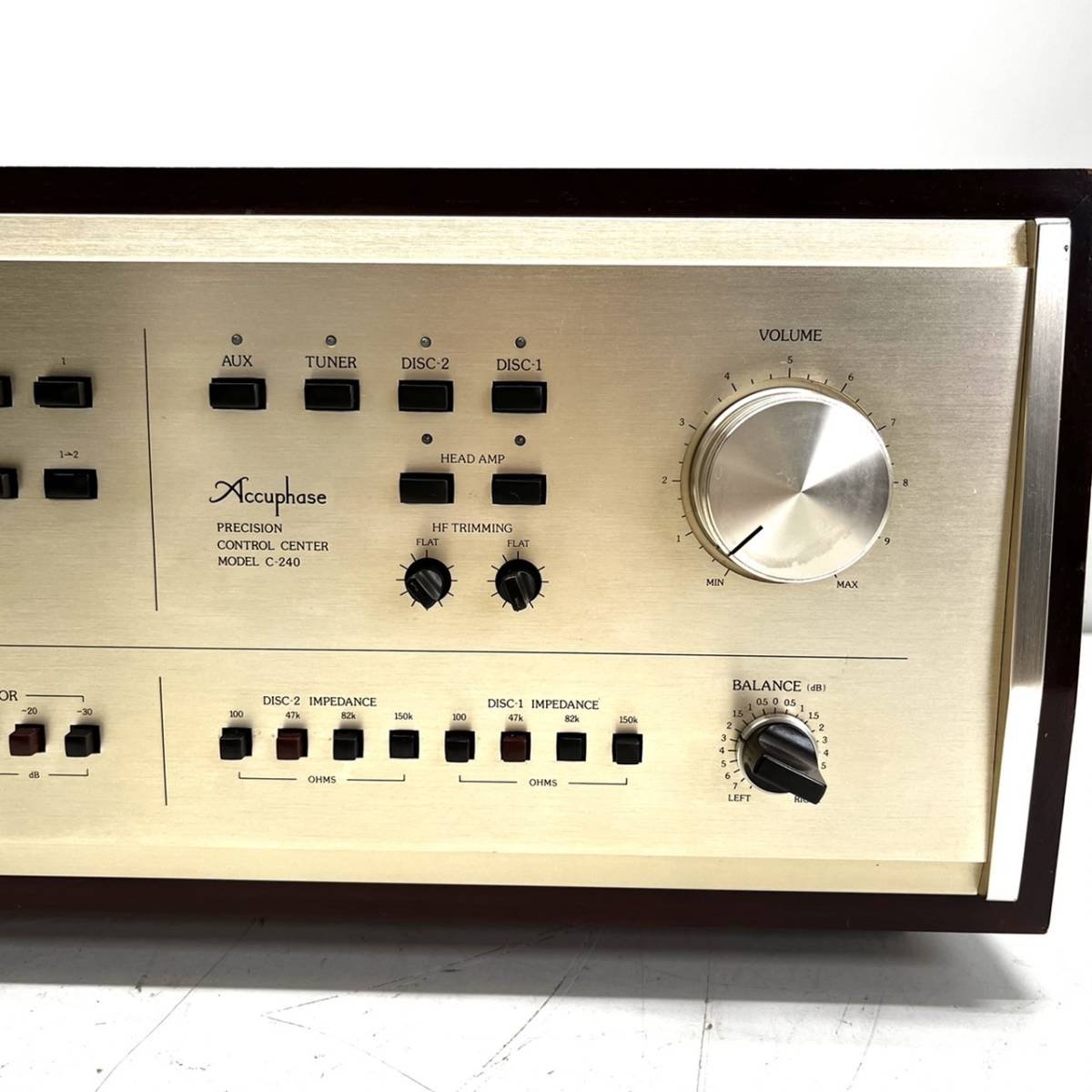 Accuphase アキュフェーズ コントロールC-240 Accuphase アキュフェーズ コントロールC-240 Accuphase C-240