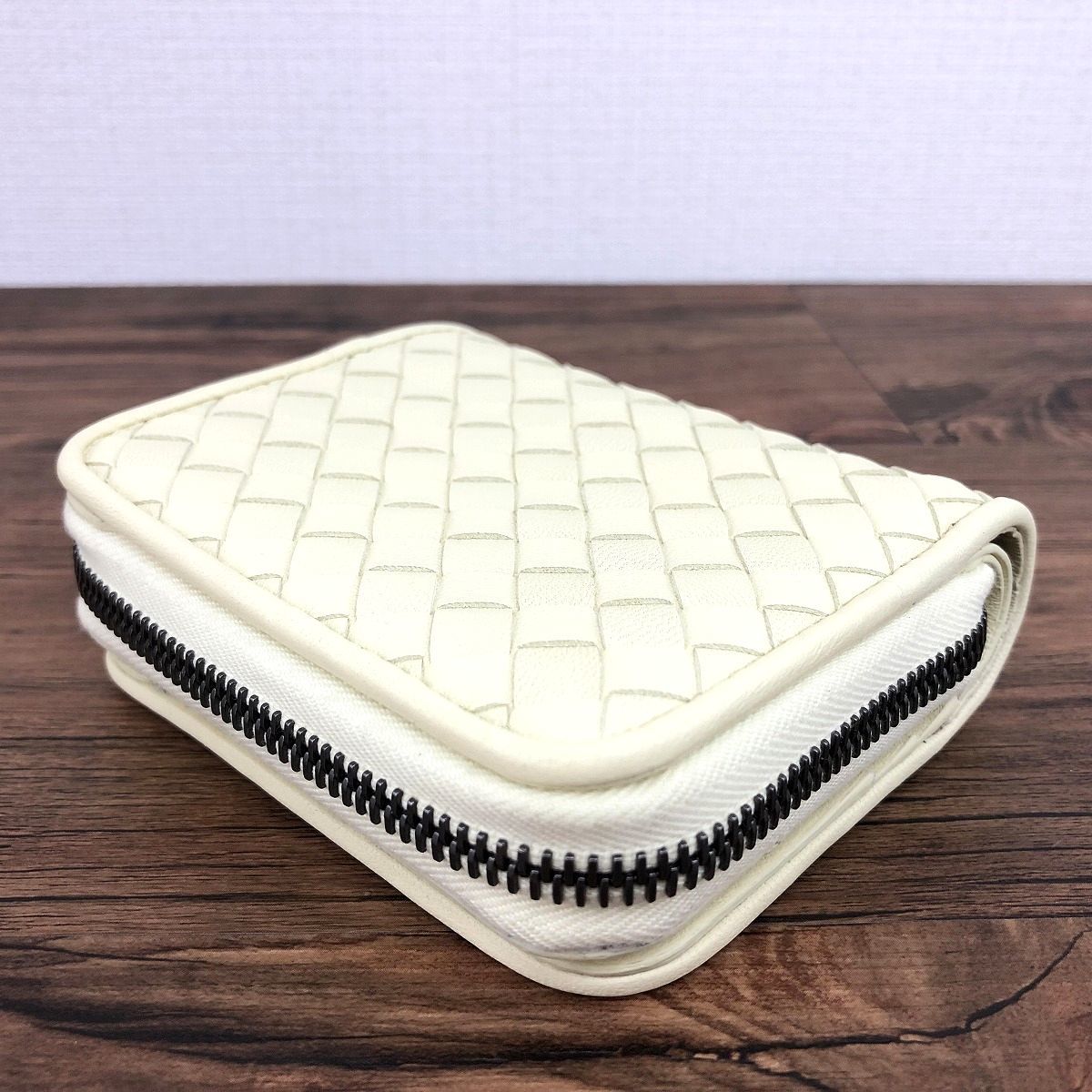 未使用品 BOTTEGA VENETA コンパクトウォレット 485-