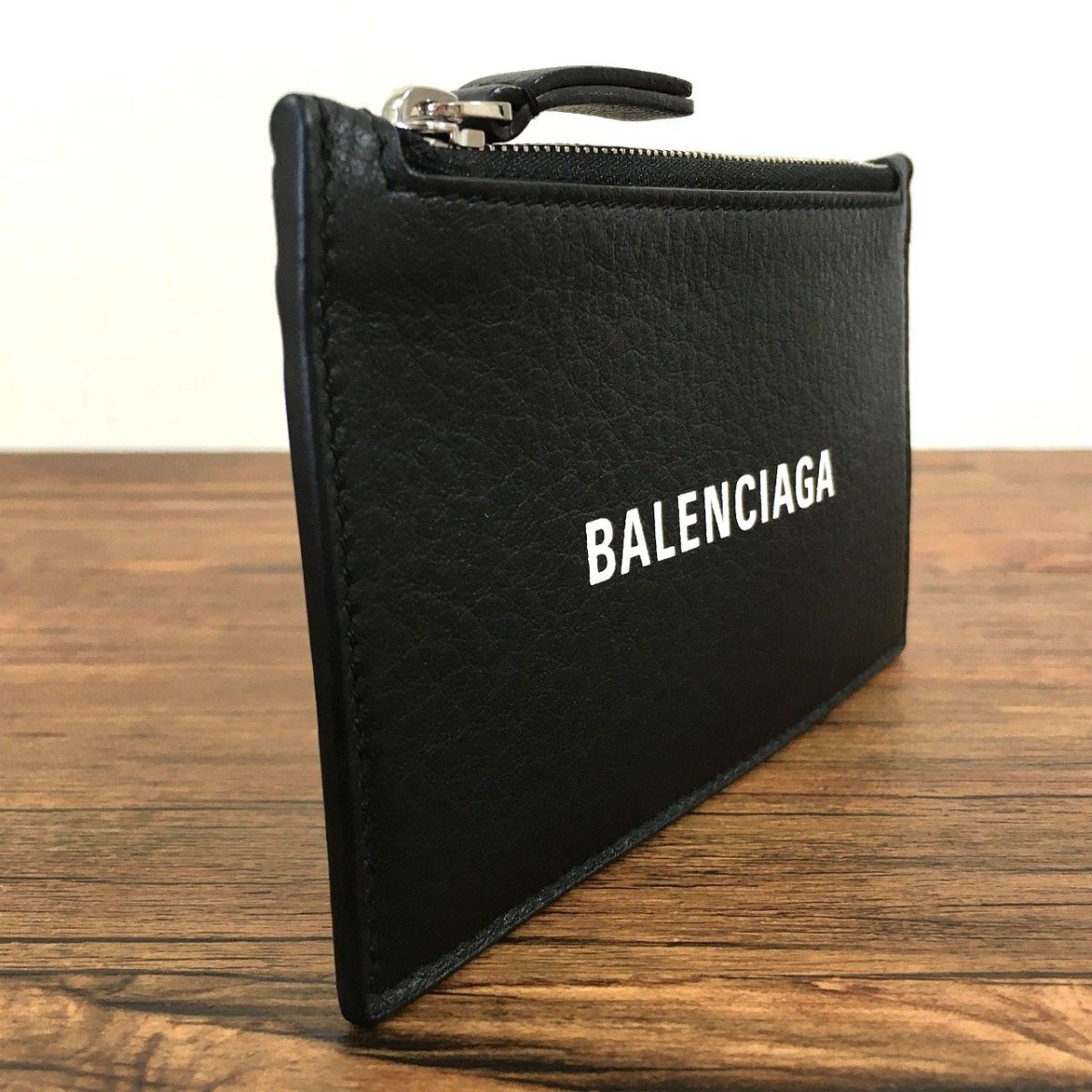 ☆送料無料☆ 未使用品 BALENCIAGA フラグメントケース ブラック レザー ロゴ 箱付き バレンシアガ コンパクト財布 376_画像3