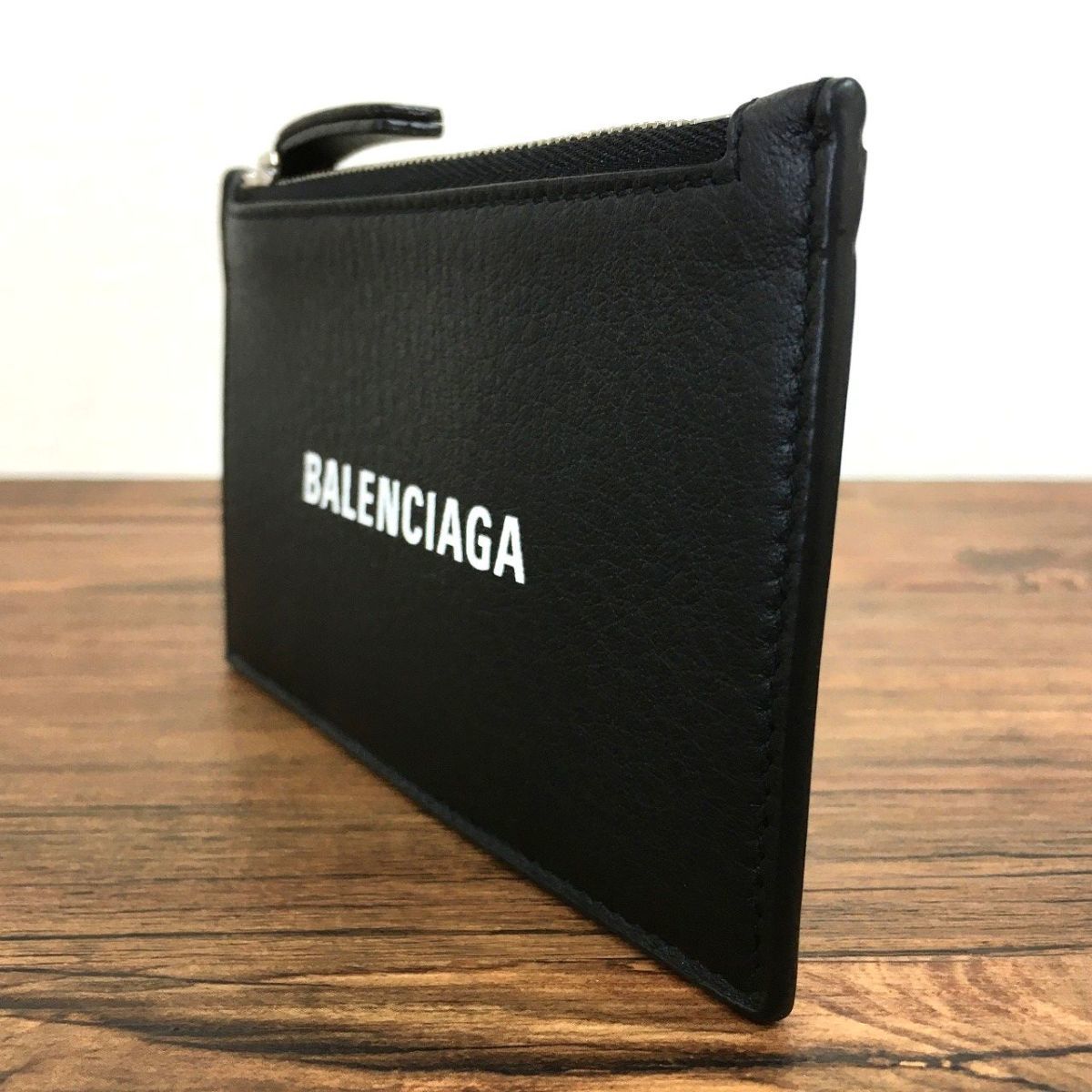 ☆送料無料☆ 未使用品 BALENCIAGA フラグメントケース ブラック レザー ロゴ 箱付き バレンシアガ コンパクト財布 376_画像4