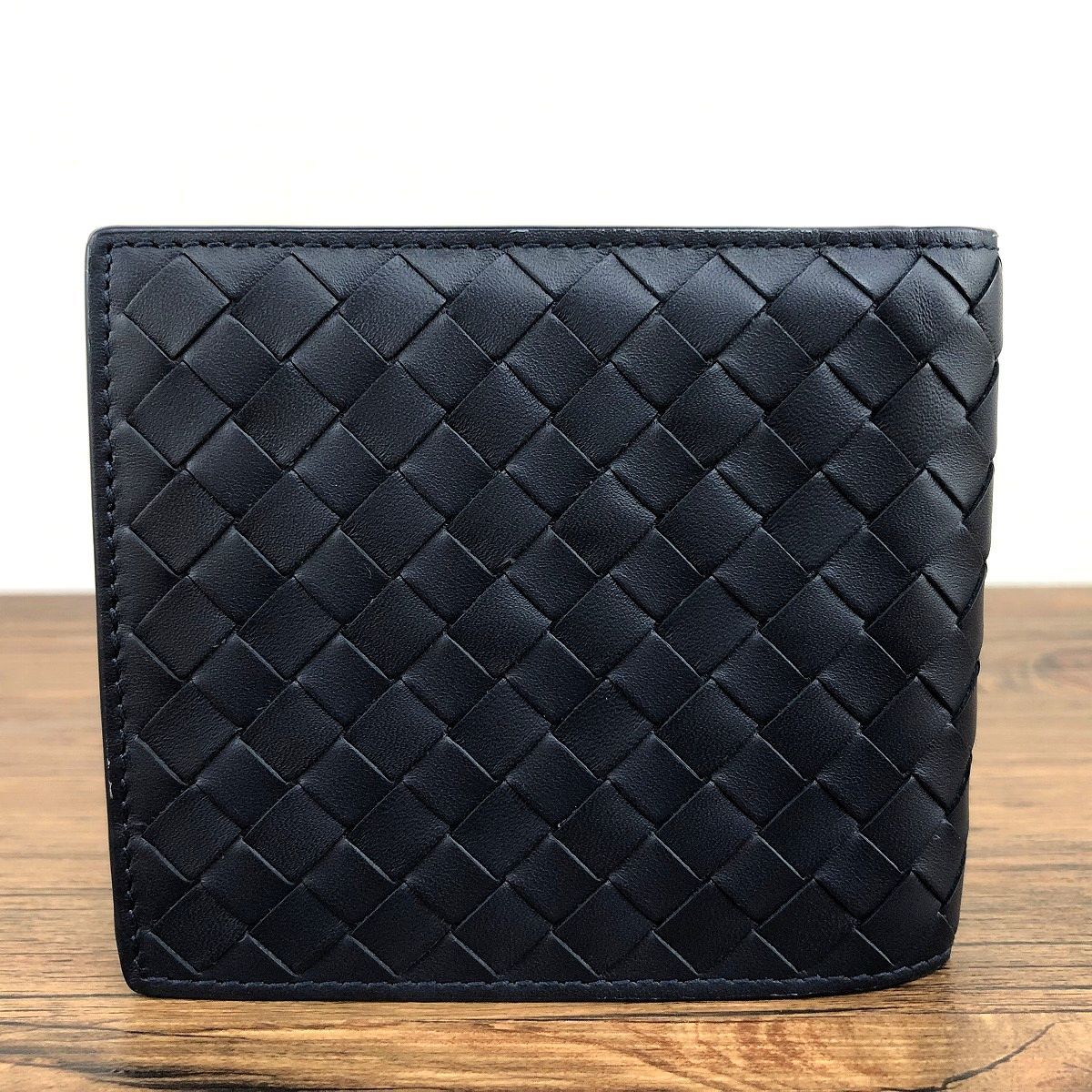 ☆送料無料☆ 未使用品 BOTTEGA VENETA 二つ折り財布 カーフスキン ネイビー 箱付き 79_画像5